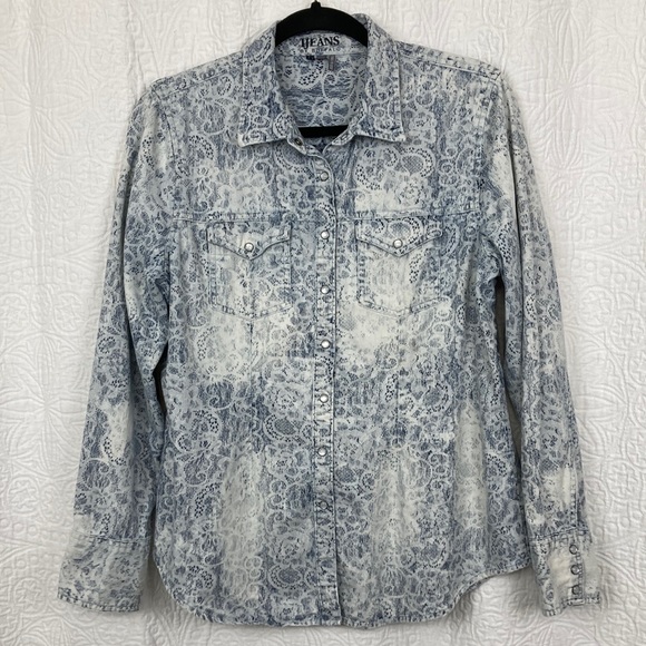 IJeans by Buffalo Women’s Chambray Lace Print Pearl Snap Western Shirt sz Large - Picture 1 of 13